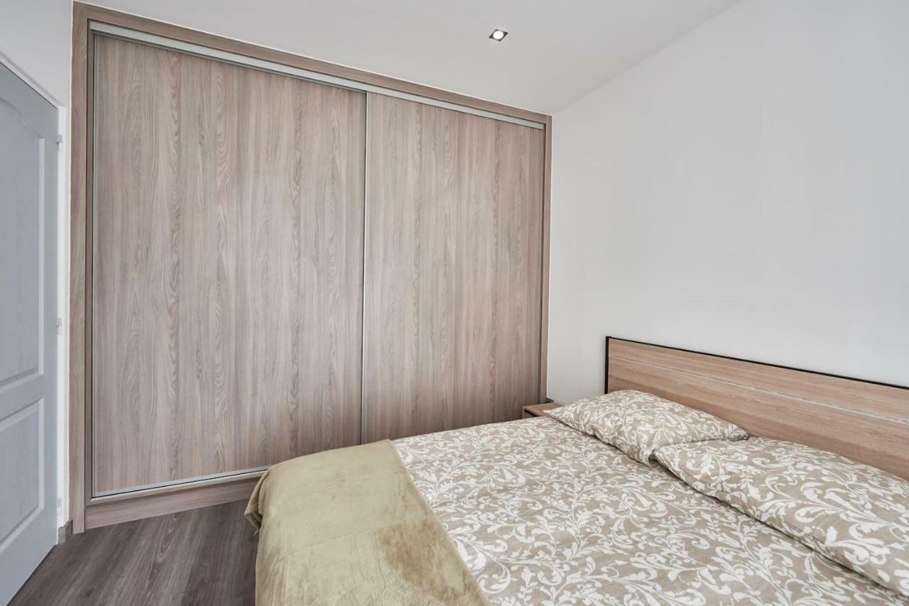 A L'Ombre Du Pin "1" - Ground-Floor T3 Near Disneyland And Paris, 1-6 Guests Le Pin  Esterno foto